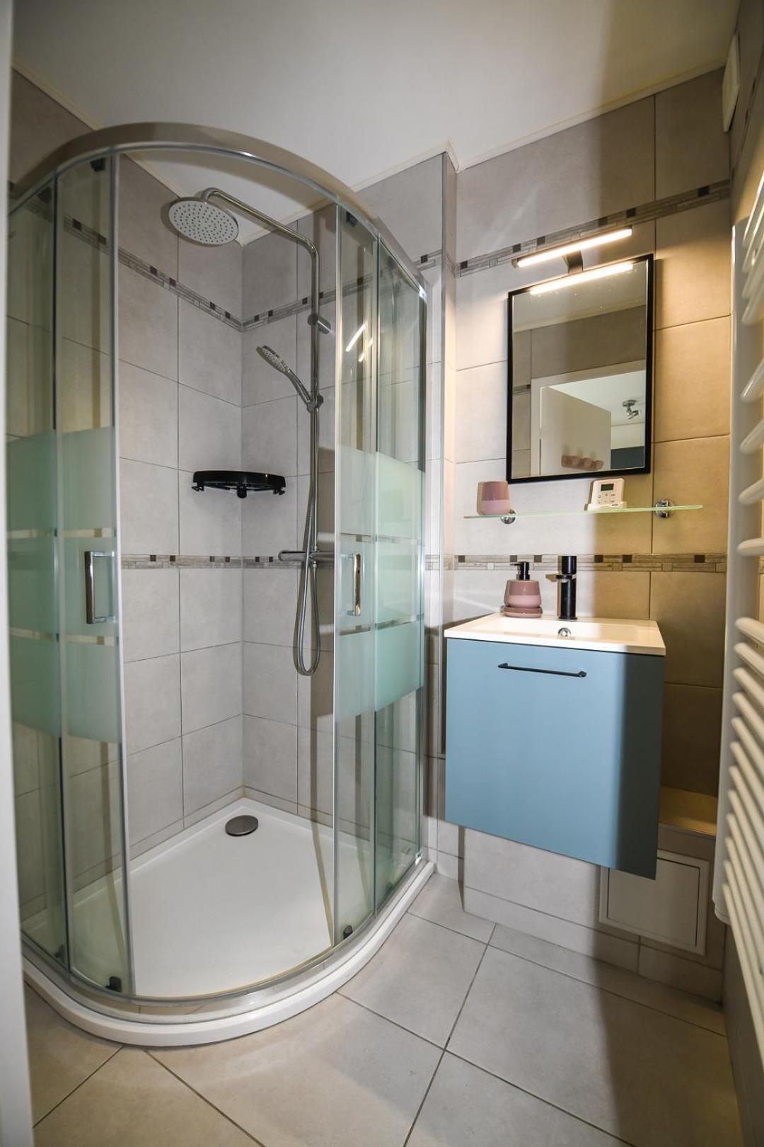 Apartment Deux Pieces Rez De Chaussee *