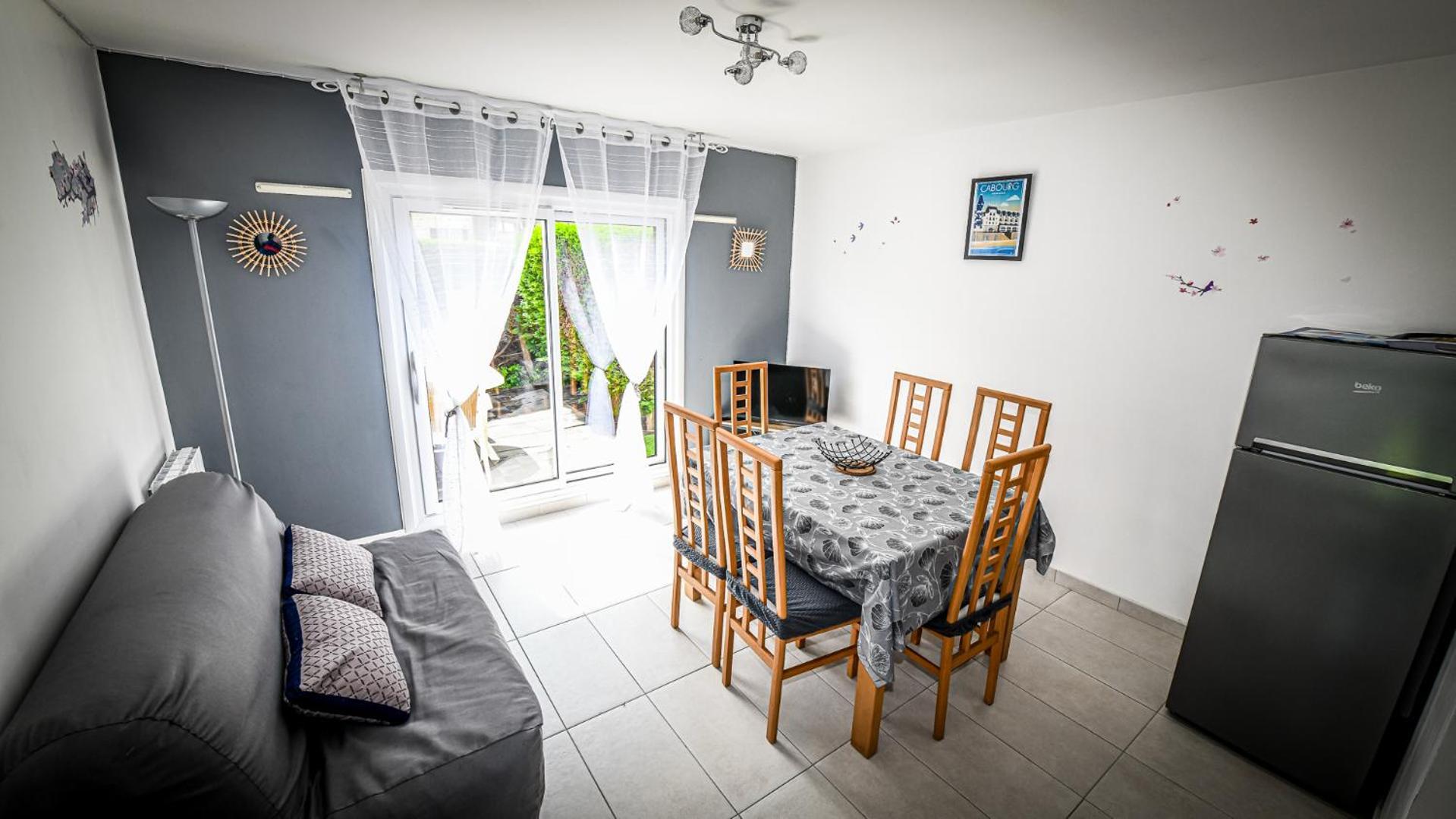 Appartement Deux Pieces Rez De Chaussee *